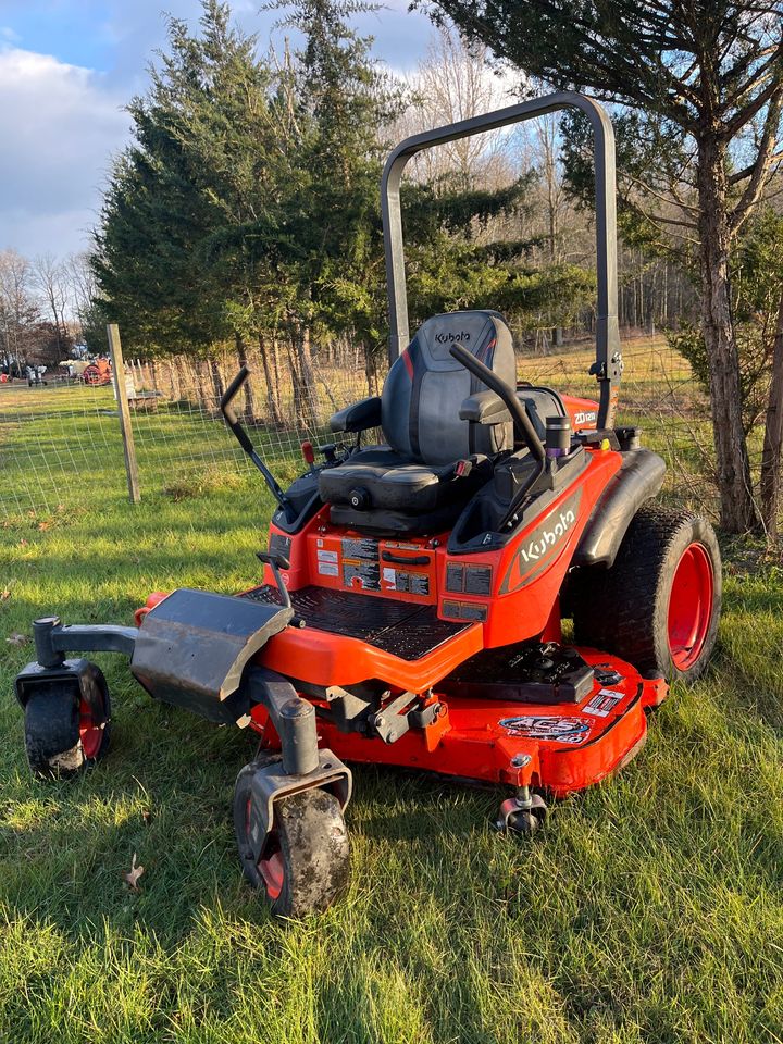 2021 Kubota ZD 1211 60" Diesel Mower