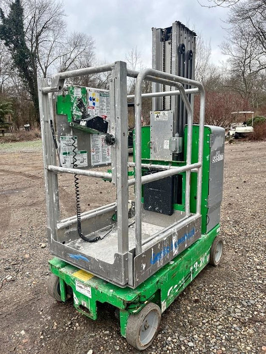 2014 Genie GR-20 Manlift