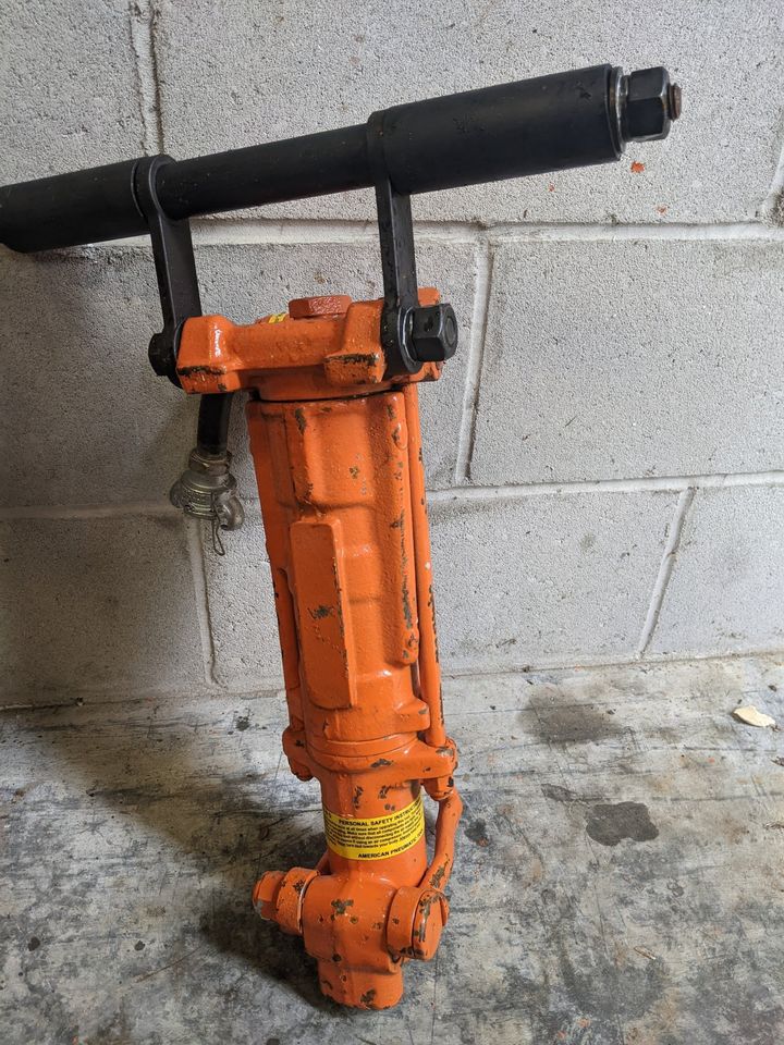 AMERICAN PNEUMATIC TOOL APT 137 PNEUMATIC ROCKDRILL ROCK DRILL