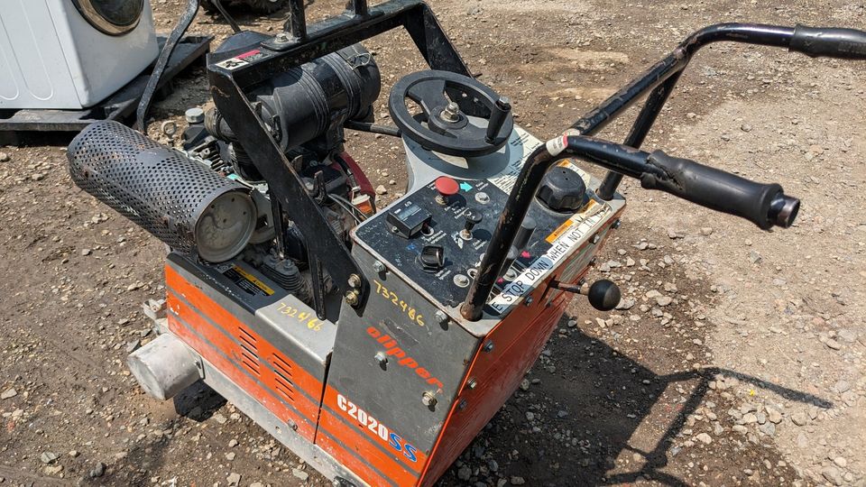 Core Cut 20" Road Saw 20hp Honda for Concrete / Asphalt