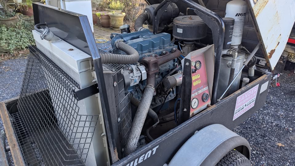 Rotair Air Compressor Kubota Diesel Only 460 Hours