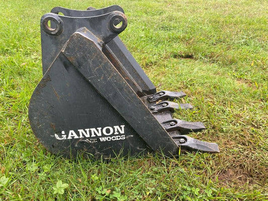 Gannon Woods 16" Mini Excavator Tooth Bucket