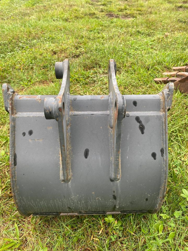 Gannon Woods 16" Mini Excavator Tooth Bucket