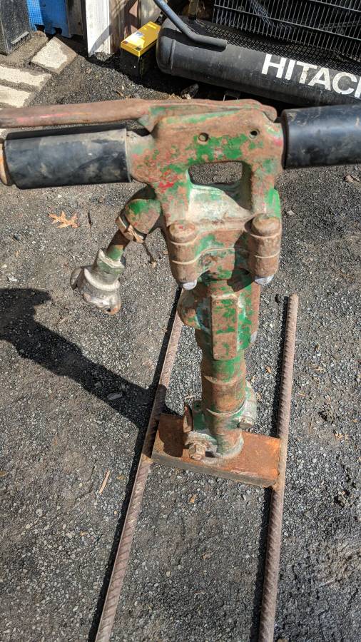 PNEUMATIC BREAKER JACK HAMMER