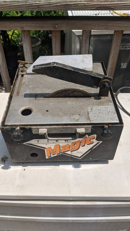 TILE MAGIC TILE WET SAW SELF ENCLOSED