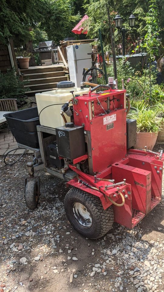 SPREADER SPRAYER LAWN TURF TRACKER HYDRO