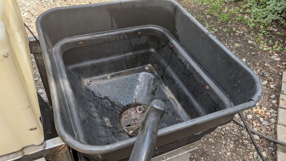 SPREADER SPRAYER LAWN TURF TRACKER HYDRO