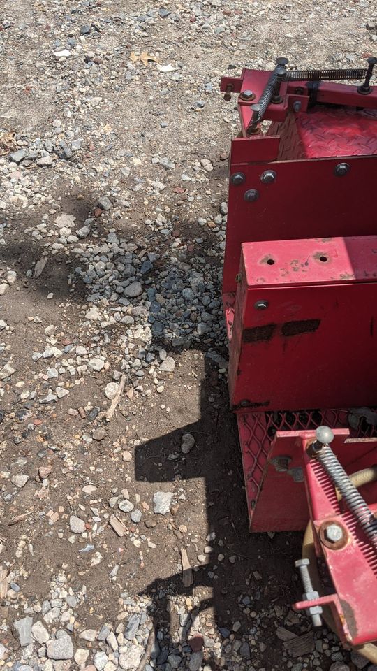 SPREADER SPRAYER LAWN TURF TRACKER HYDRO