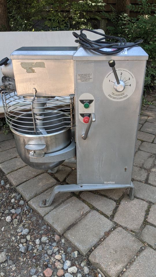 Univex SRM20 Dough mixer