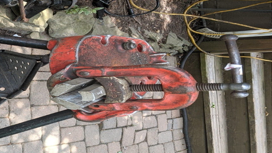 RIDGID TRISTAND PIPE VICE FOR ROBROY PIPE