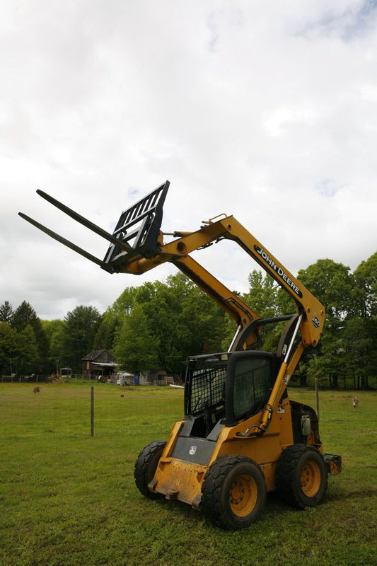 John Deere 260 Skid Steer