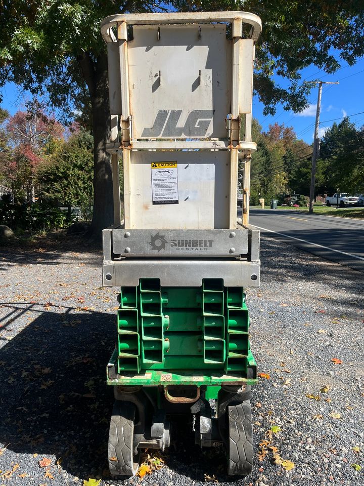 2014 JLG 2630ES Scissor Lift