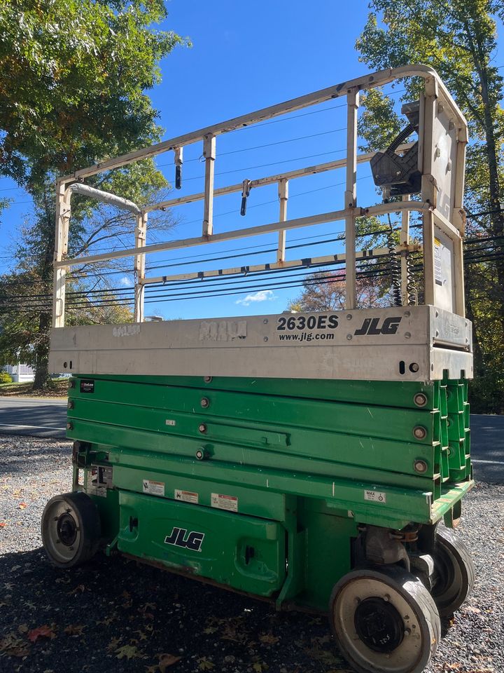 2014 JLG 2630ES Scissor Lift