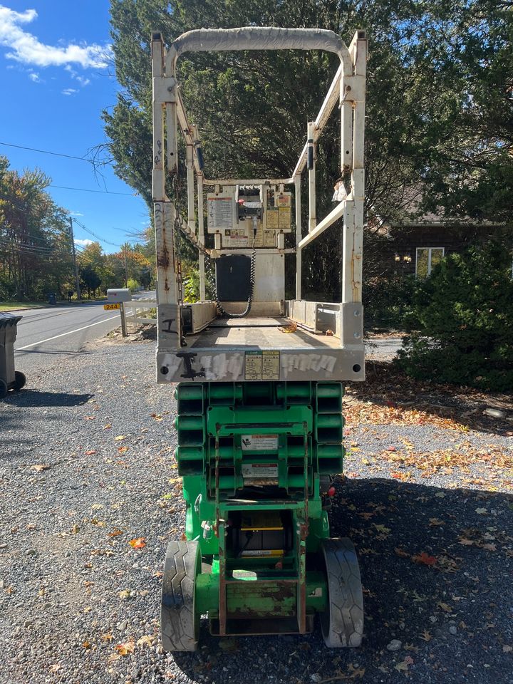 2014 JLG 2630ES Scissor Lift