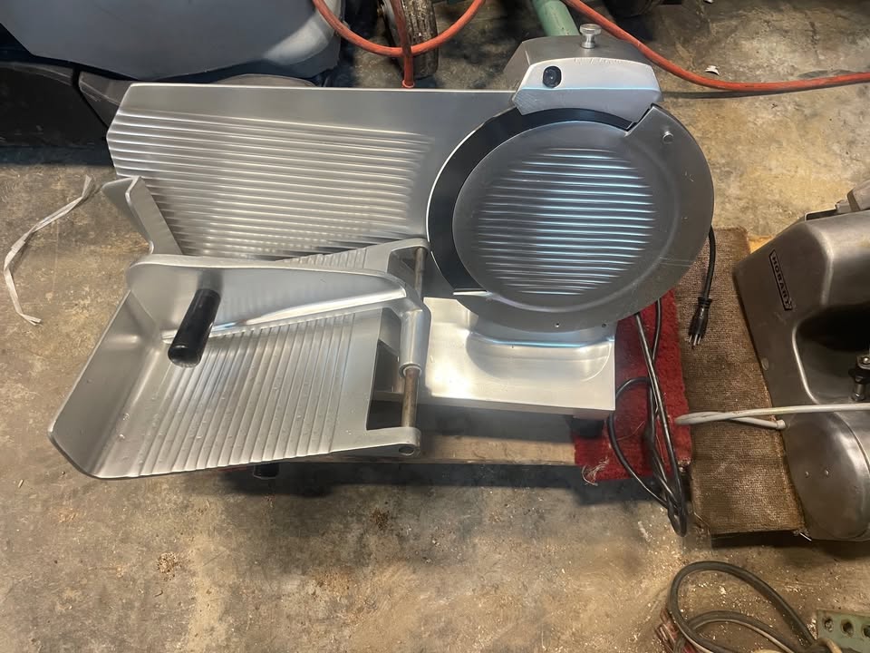 Global GC12D Meat / Cheese Slicer