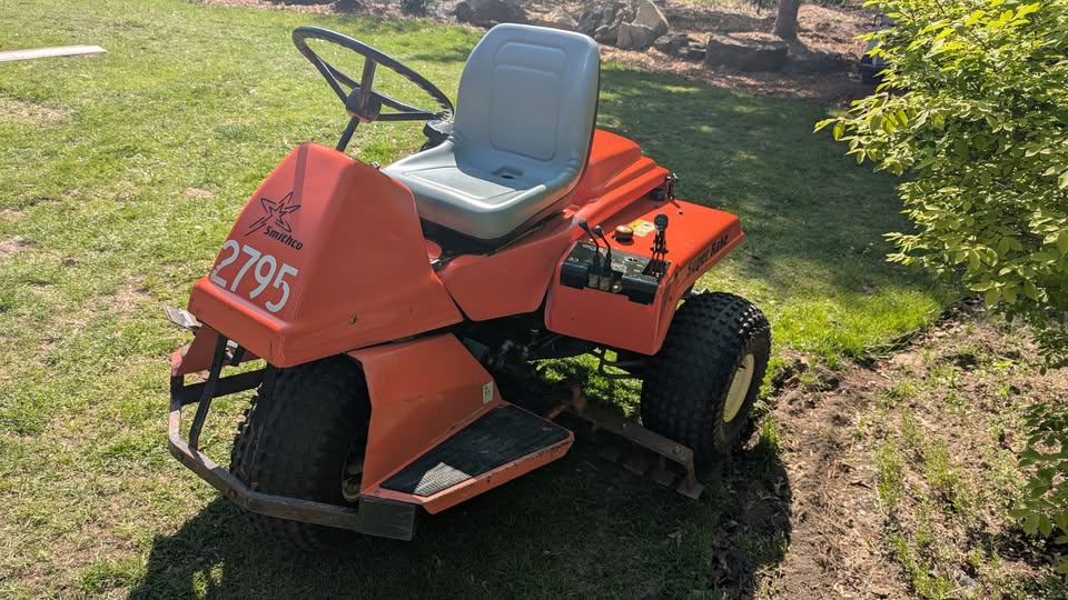 Landscaping / Trenchers / Farm equipment