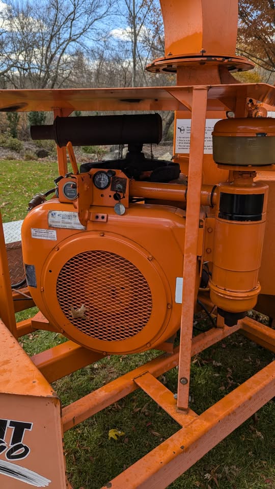 Bandit Model 90 Brush 9" Wood Chipper Only 1035 Hours