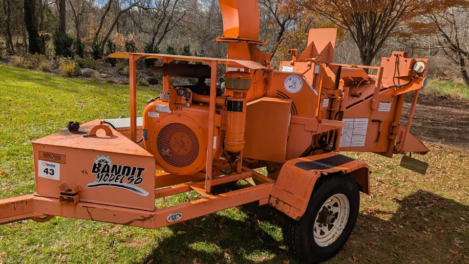 Bandit Model 90 Brush 9" Wood Chipper Only 1035 Hours