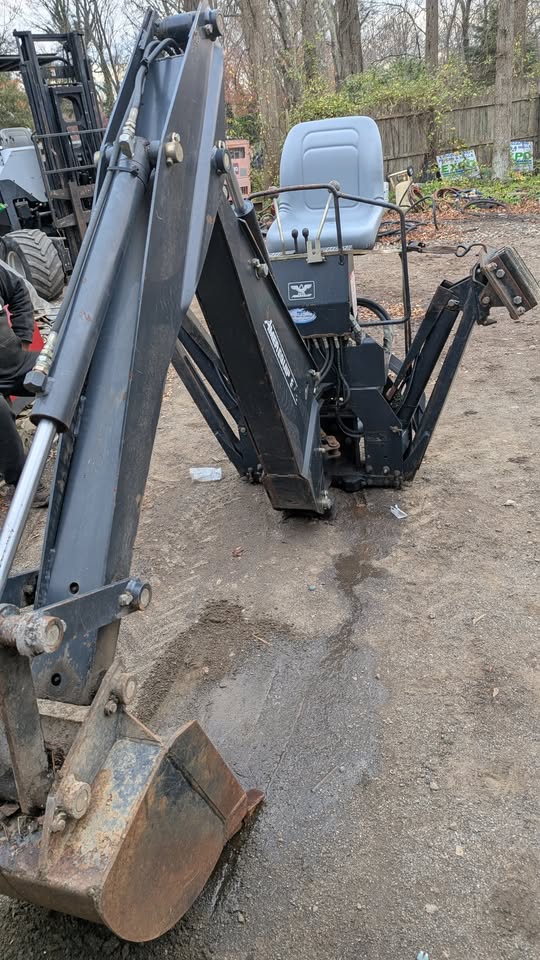 AmerEquip ARPS 90A 3pt Backhoe Attachment Bradco