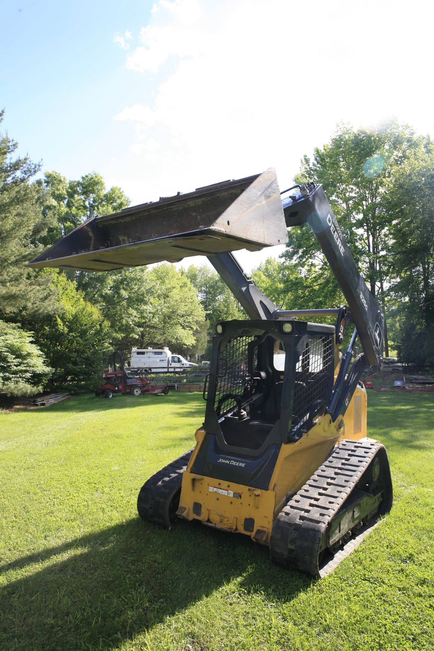 2020 John Deere 325g