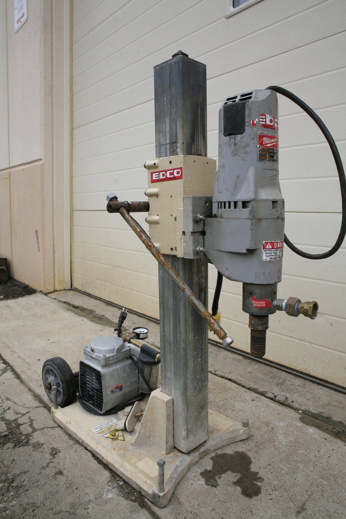 Edco Core Drill Rig with Stand & Vacuum Pump – expoequipmentsales