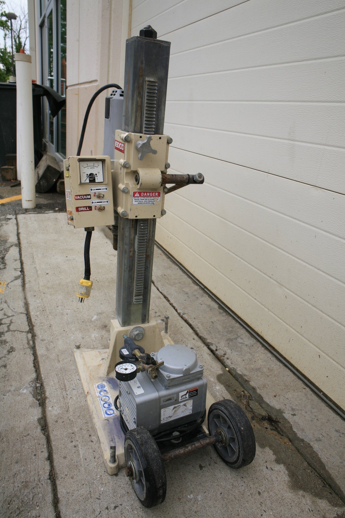 Edco Core Drill Rig with Stand & Vacuum Pump