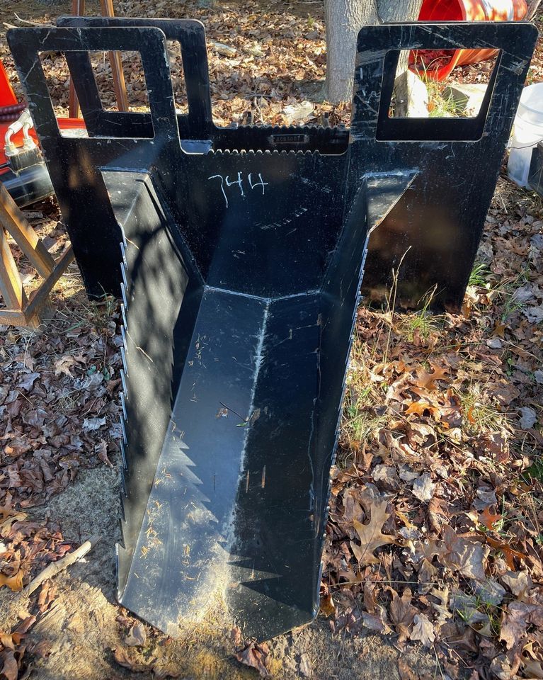 Tree Spade / Stump Bucket Attachment for Skid Steer / Bobcat