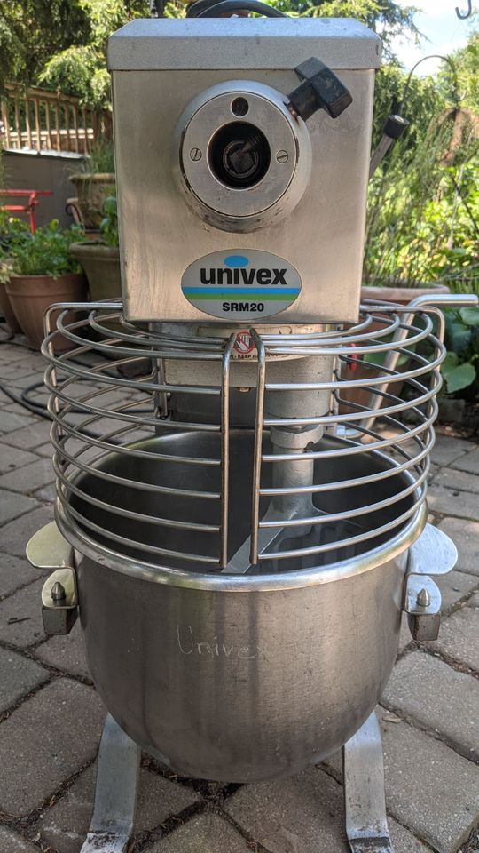 Univex SRM20 Dough mixer